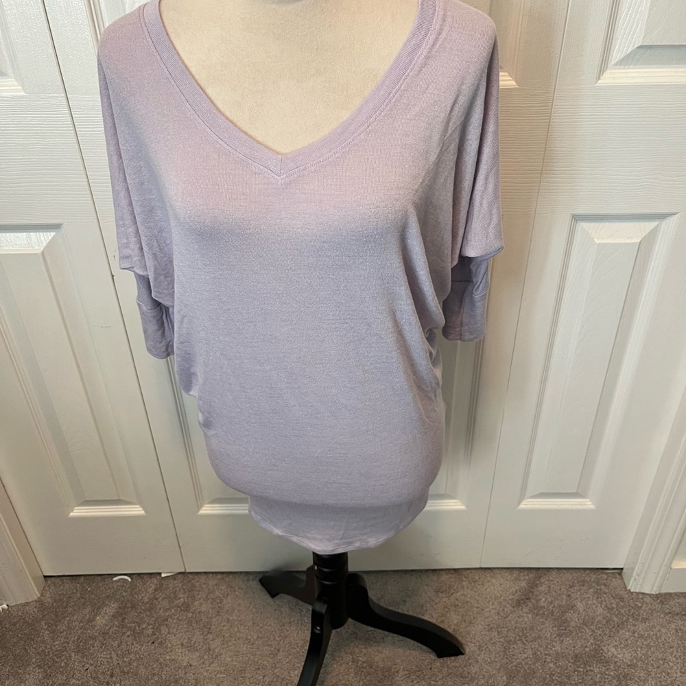 Natural Life Size S Lavender V-Neck Women's Top Oversized